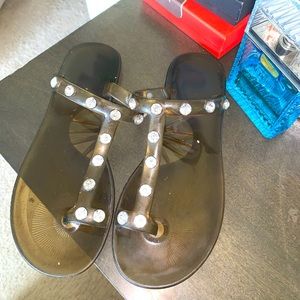 Tented clear plastic one toe slide with rhinestones. 💎💎From DSW shoes. Sz: 6